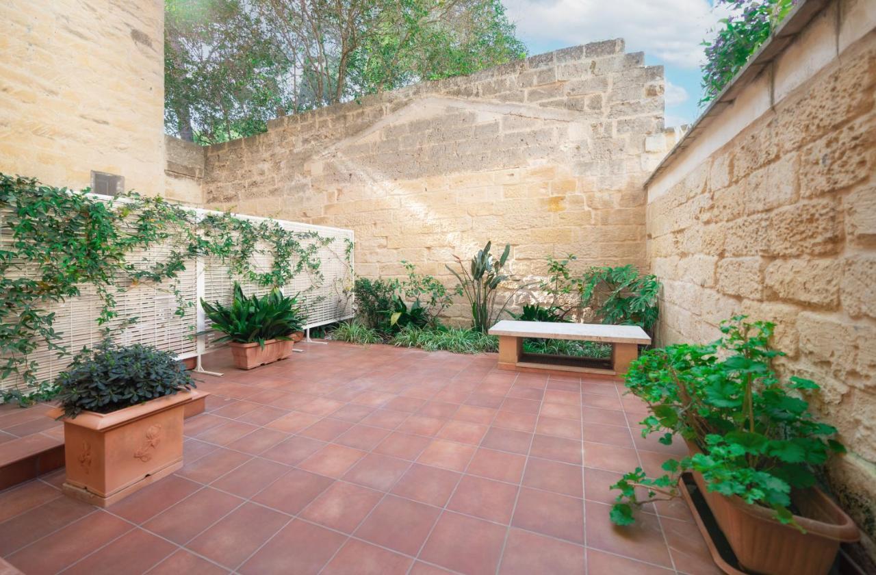 Il Cortile Delle Esperidi Apartment *