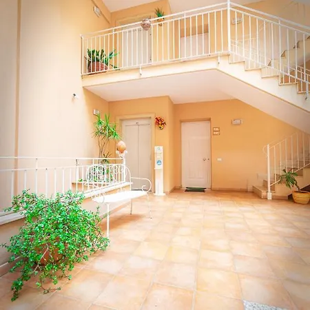Il Cortile Delle Esperidi Apartment Lecce Exterior photo