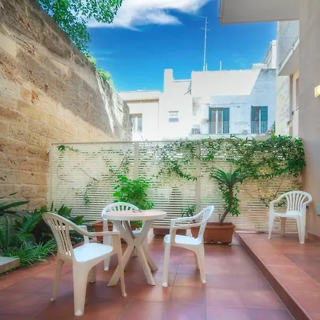Il Cortile Delle Esperidi Apartment Lecce Exterior photo